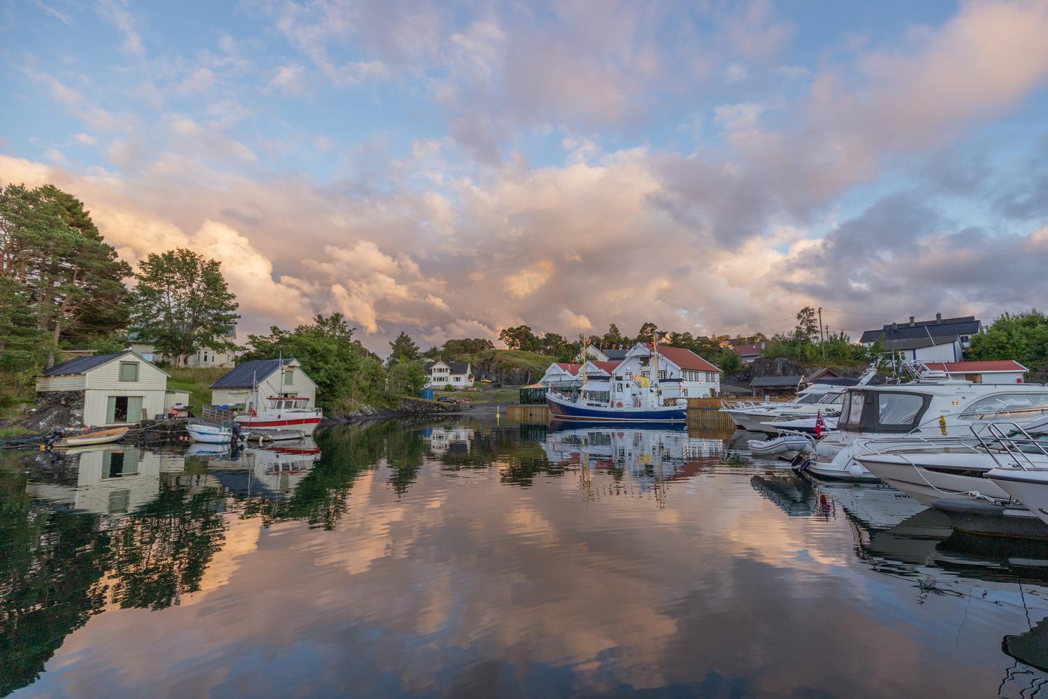 Kulleseidkanalen Gjestehamn Bomlo ภายนอก รูปภาพ